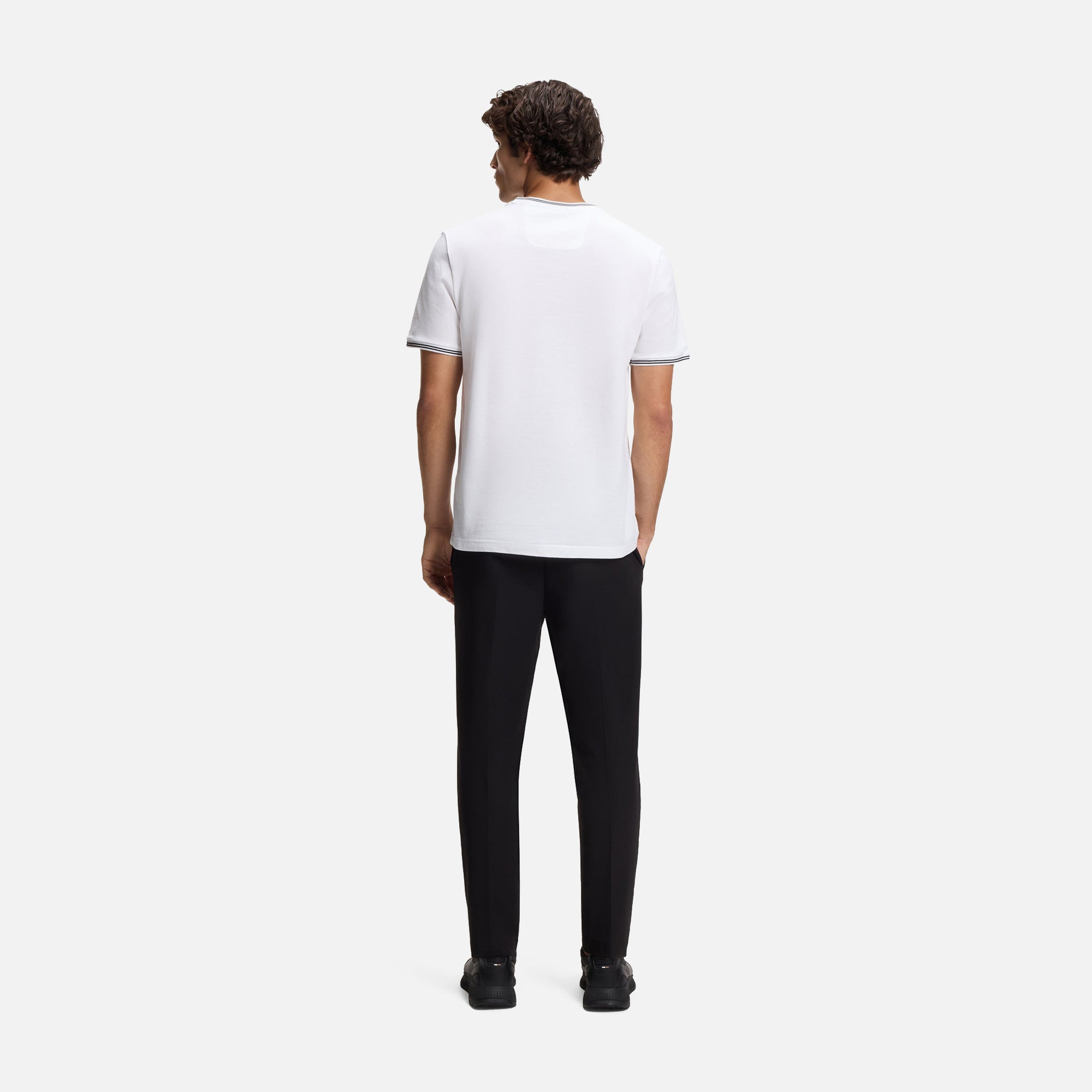 HUGO BOSS T-SHIRT